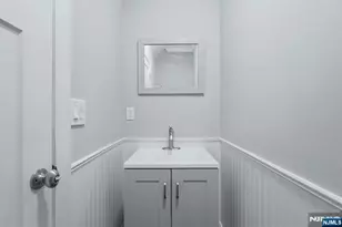 526 Clinton St, East Orange, NJ 07018 - Photo 6