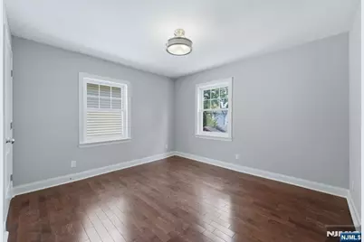 526 Clinton Street, East Orange, NJ 07018 - Photo 10