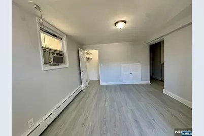 687 Midland Avenue 1 #1, Garfield, NJ 07026 - Photo 4