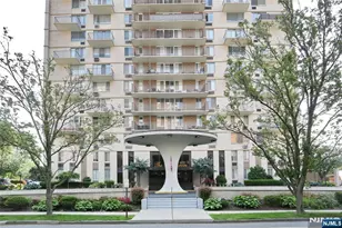 160 Overlook Ave 19D, Hackensack, NJ 07601 - Photo 12