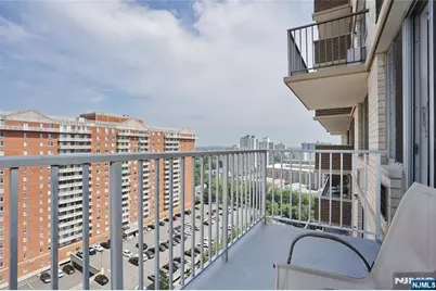 160 Overlook Avenue 19D #19D, Hackensack, NJ 07601 - Photo 6