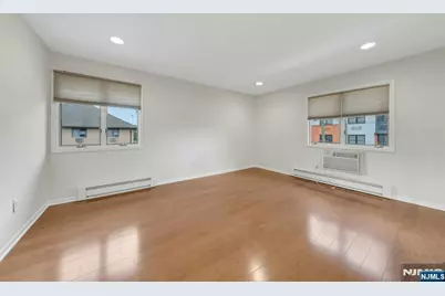 651 Riverside Avenue A-10 #A-10, Lyndhurst Township, NJ 07071 - Photo 18