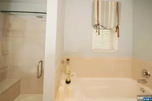 4 Quarry Dr B3, Woodland Park, NJ 07424 - Photo 14