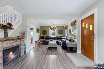 12 Columbus Avenue, Little Ferry, NJ 07643 - Photo 4