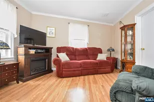 7 Lafayette Pl, Waldwick, NJ 07463 - Photo 4