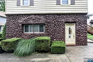 7 Lafayette Pl, Waldwick, NJ 07463 - Photo 2