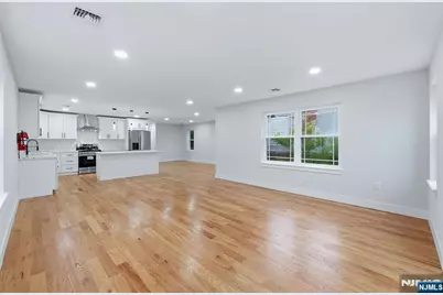 219 S Burnett Street, East Orange, NJ 07018 - Photo 4