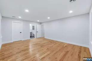 219 S Burnett St, East Orange, NJ 07018 - Photo 18