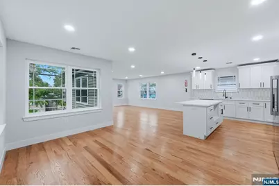 219 S Burnett Street, East Orange, NJ 07018 - Photo 10