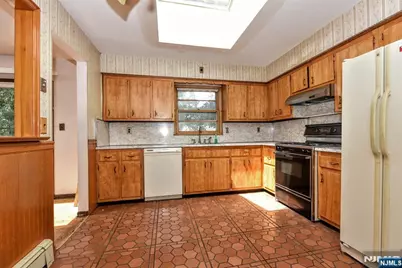 479 Goffle Road, Wyckoff Township, NJ 07481 - Photo 10