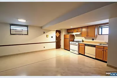 8 Witherspoon Street, Nutley, NJ 07110 - Photo 34