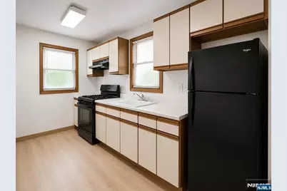 194 Pierre Avenue 1 #1, Garfield, NJ 07026 - Photo 4