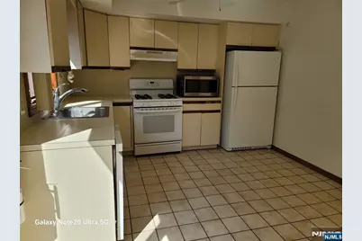 1643 Maple Street, Fort Lee, NJ 07024 - Photo 8