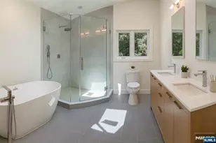46 Overlook Rd, Alpine, NJ 07620 - Photo 12
