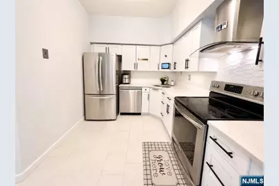 504 Windsor Drive 504 #504, Palisades Park, NJ 07650 - Photo 10