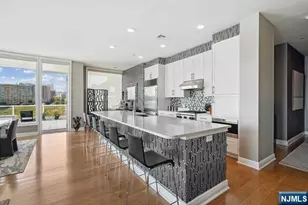 3 Somerset Ln 310, Edgewater, NJ 07020 - Photo 8