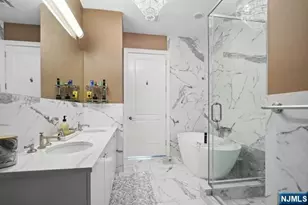 3 Somerset Ln 310, Edgewater, NJ 07020 - Photo 14