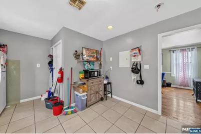 114-116 Peck Avenue, Newark, NJ 07107 - Photo 14