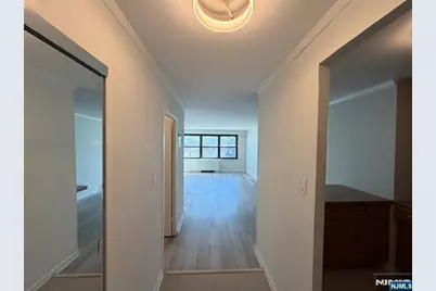 285 Aycrigg Avenue 4C #4C, Passaic, NJ 07055 - Photo 2