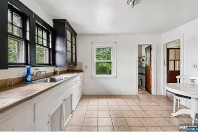 69 Buschmann Avenue, Haledon, NJ 07508 - Photo 12