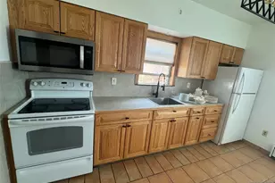 442 Ridge Road 1R, Lyndhurst Township, NJ 07071 - Photo 4