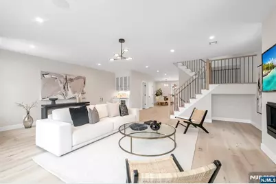 188 Broadway 8 #8, Woodcliff Lake, NJ 07677 - Photo 6