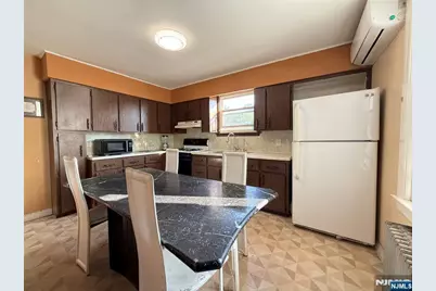 500 Jefferson Street, Carlstadt, NJ 07072 - Photo 12