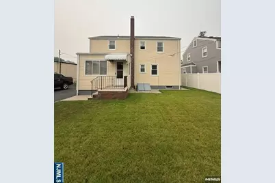 11 Canterbury Avenue, North Arlington, NJ 07031 - Photo 4