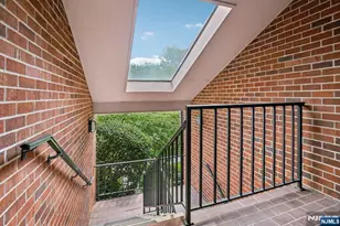 10 Wadsworth Ct 510, Teaneck Township, NJ 07666 - Photo 6