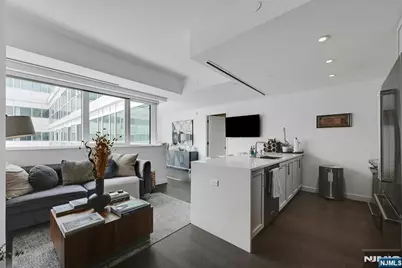 800 Ave At Port Imperial 910 #910, Weehawken, NJ 07086 - Photo 2