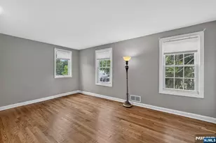 410 Chestnut St, Paramus, NJ 07652 - Photo 34
