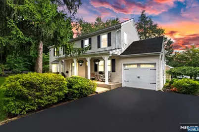 410 Chestnut Street, Paramus, NJ 07652 - Photo 2