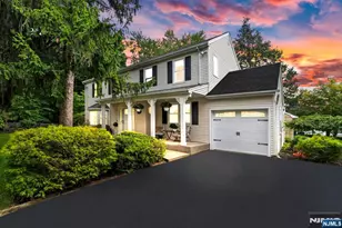410 Chestnut St, Paramus, NJ 07652 - Photo 2