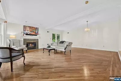 410 Chestnut Street, Paramus, NJ 07652 - Photo 14