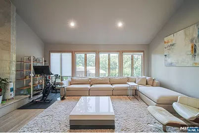 570 Grandview Terrace, Leonia, NJ 07605 - Photo 10