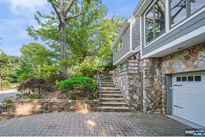 570 Grandview Terrace, Leonia, NJ 07605 - Photo 34