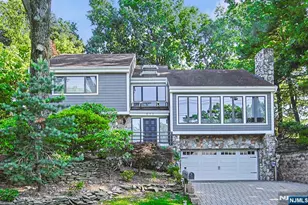 570 Grandview Terrace, Leonia, NJ 07605 - Photo 2