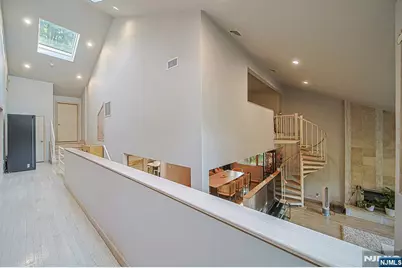 570 Grandview Terrace, Leonia, NJ 07605 - Photo 22