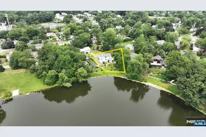 237 Woodfield Road, Washington Township, NJ 07676 - Photo 4