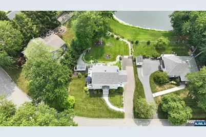 237 Woodfield Road, Washington Township, NJ 07676 - Photo 24