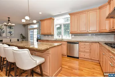 2 Concord Court, Mahwah, NJ 07430 - Photo 18