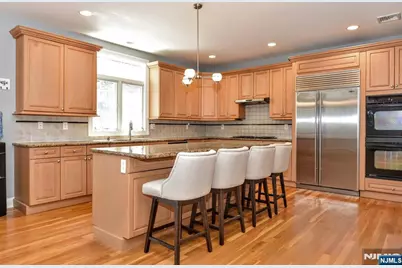 2 Concord Court, Mahwah, NJ 07430 - Photo 14