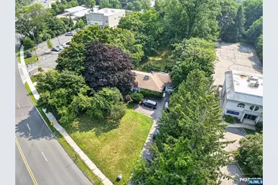 214 Berdan Avenue, Wayne, NJ 07470 - Photo 2