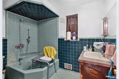 214 Berdan Avenue, Wayne, NJ 07470 - Photo 16