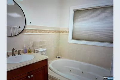 617 Prospect Avenue B #B, Fairview, NJ 07022 - Photo 6
