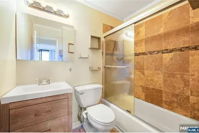 250 Gorge Road 29E #29E, Cliffside Park, NJ 07010 - Photo 18