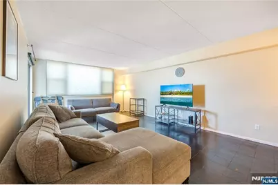 250 Gorge Road 29E #29E, Cliffside Park, NJ 07010 - Photo 8