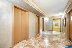 250 Gorge Road 29E, Cliffside Park, NJ 07010 - Photo 22