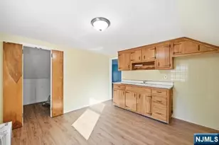 309 Erie Ave, Midland Park, NJ 07432 - Photo 38