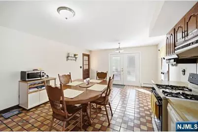 309 Erie Avenue, Midland Park, NJ 07432 - Photo 20